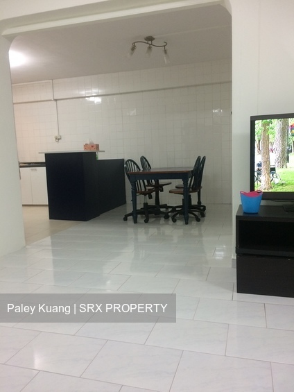 Serangoon Avenue 1 thumbnail photo